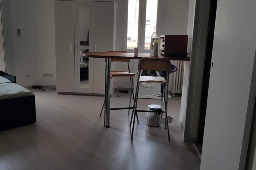 Studio With Sea View For 2 People Toulon Ngoại thất bức ảnh