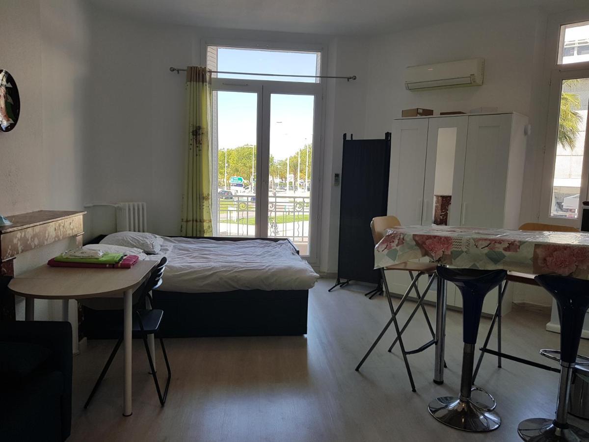 Studio With Sea View For 2 People Toulon Ngoại thất bức ảnh