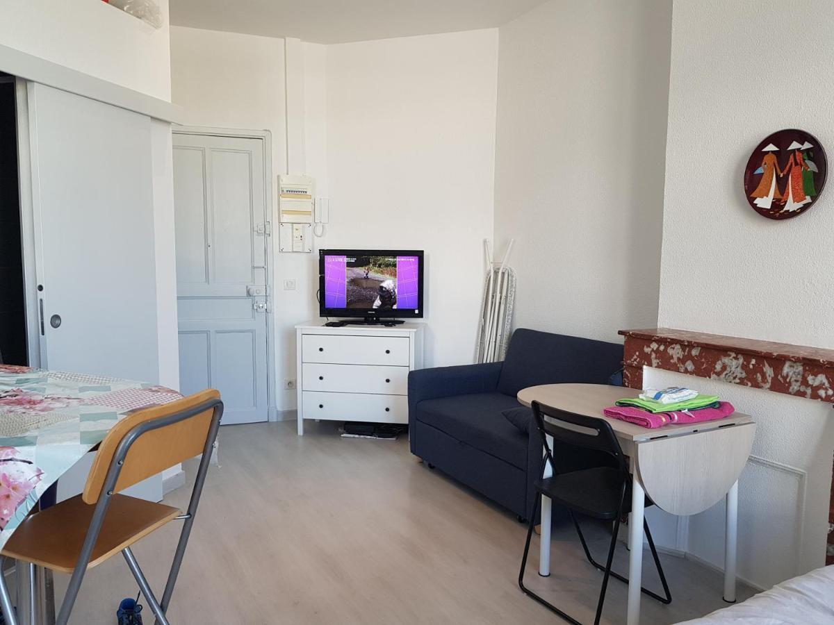 Studio With Sea View For 2 People Toulon Ngoại thất bức ảnh